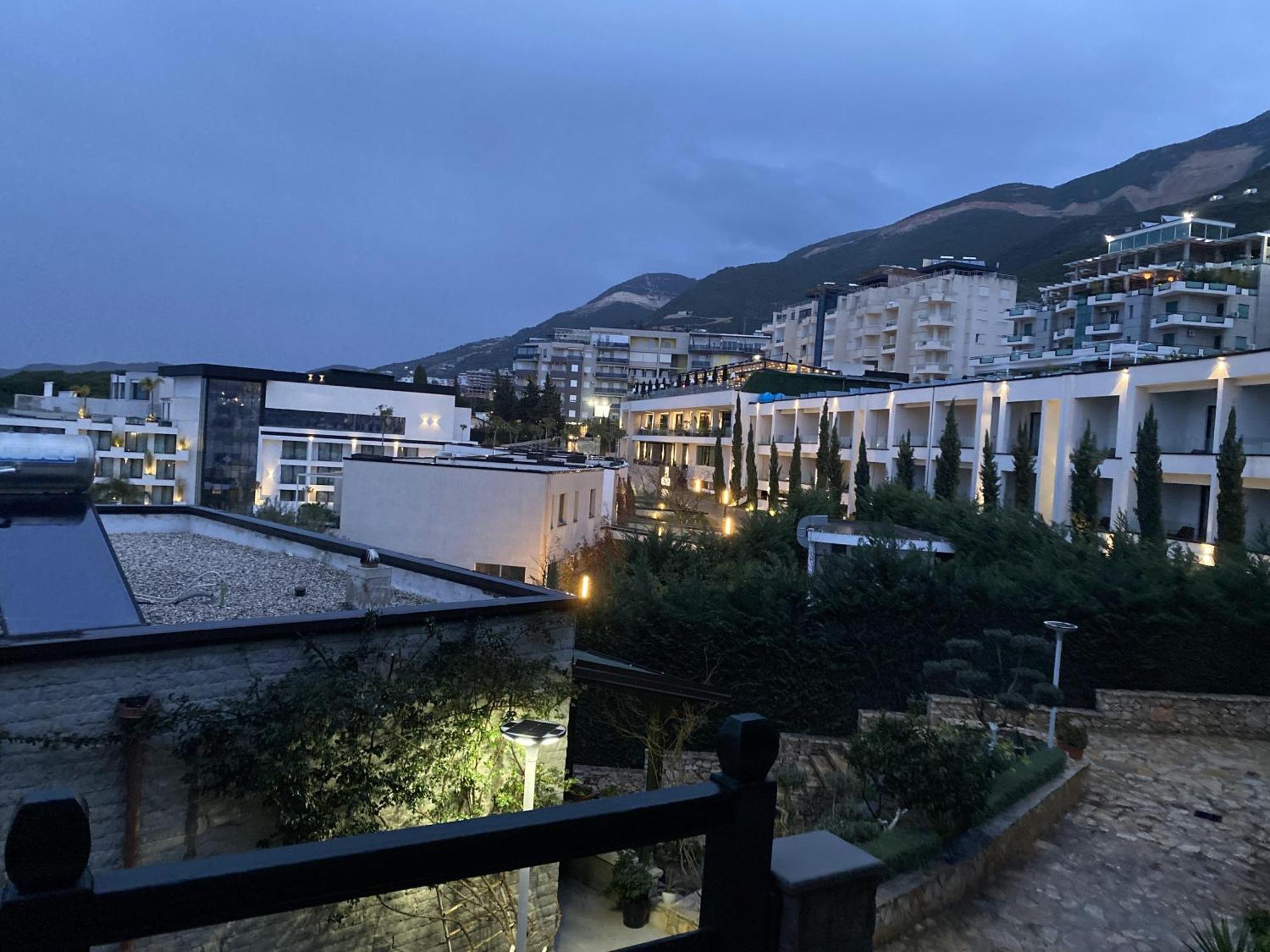 Aquamarine Apartments 1, วญอเรอ ภายนอก รูปภาพ